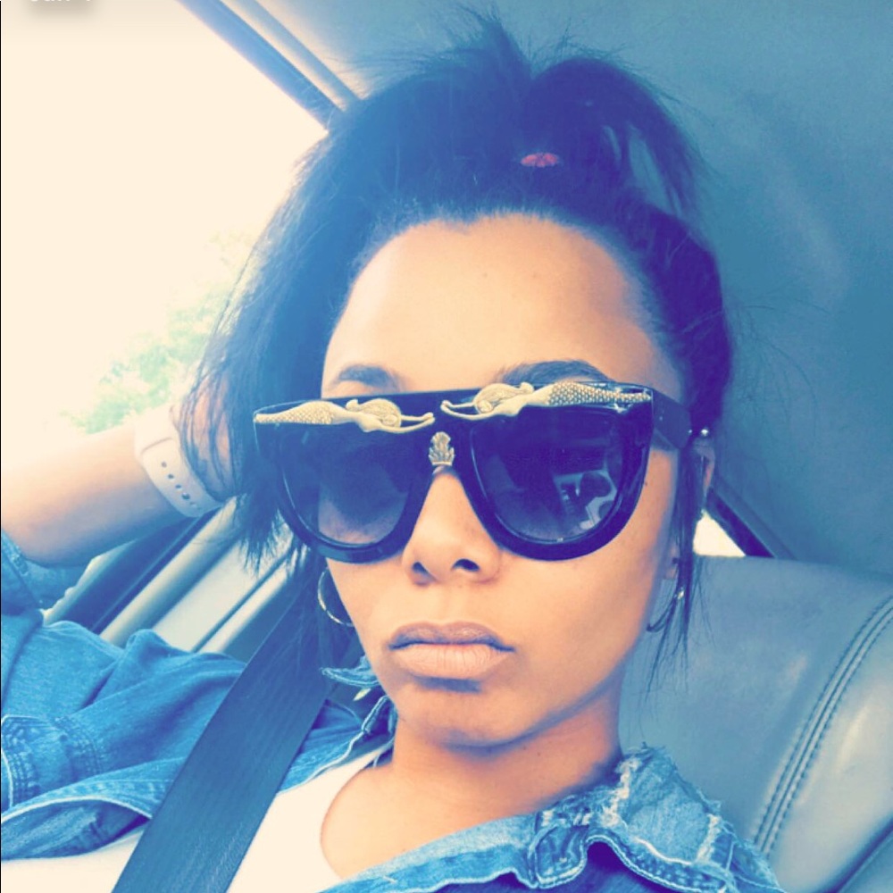 Meet your Posher, Leighanne